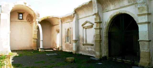 ruderi chiesa templare sancta corona de rivoira