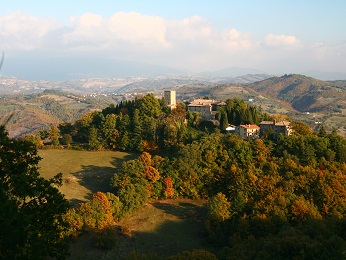 20 maggio Castello-di-Petroia-Foliage-6